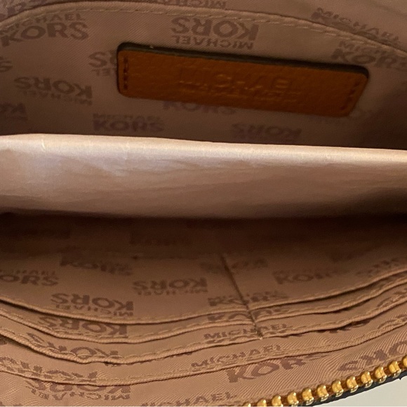 Michael Kors Bag - Picture 2 of 4